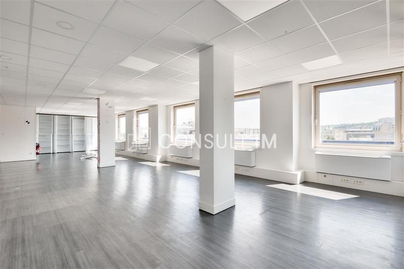 Bureau - 303 m²