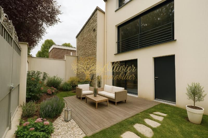 Pavillon - 120 m² - 5 pièces