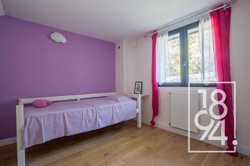 Demeure - 160 m² - 7 pièces