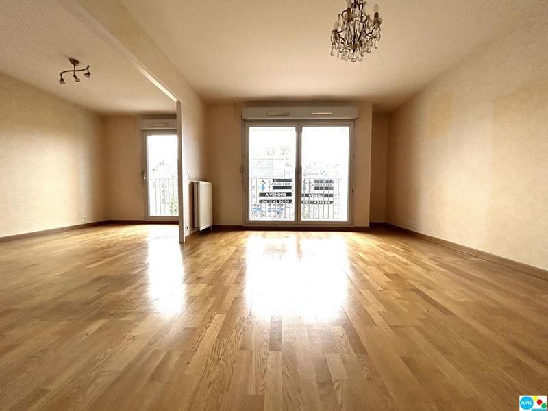 Appartement - 94 m² - 5 pièces