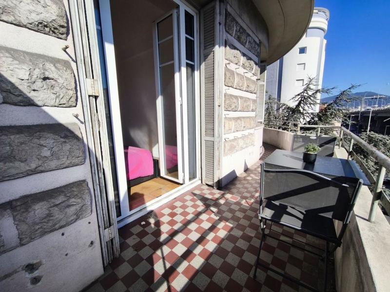 Appartement - 79 m² - 4 pièces