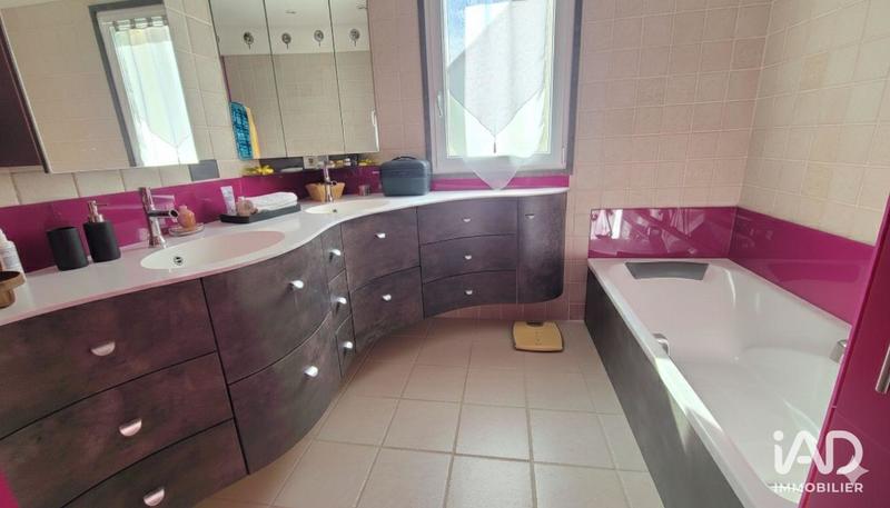 Maison - 190 m² - 7 pièces