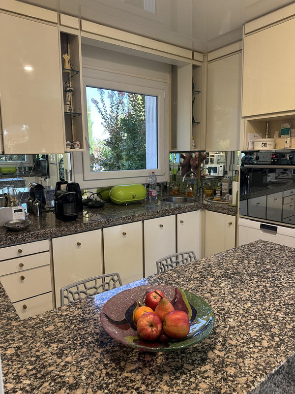 Propriété - 240 m² - 6 pièces