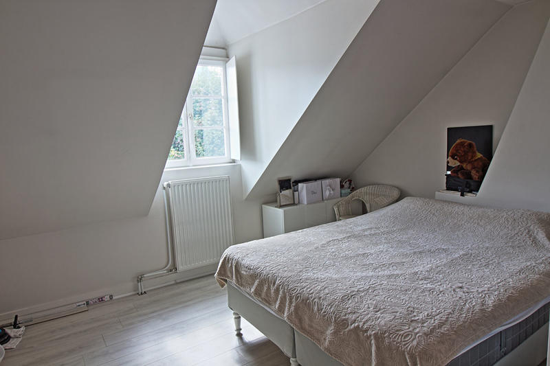 Maison - 244 m² - 9 pièces