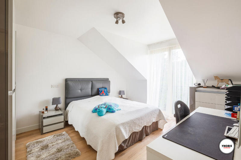 Maison - 190 m² - 8 pièces