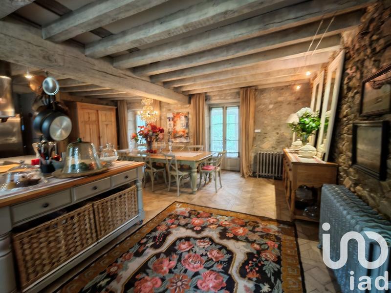 Maison - 239 m² - 7 pièces