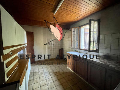 Maison - 92 m² - 4 pièces