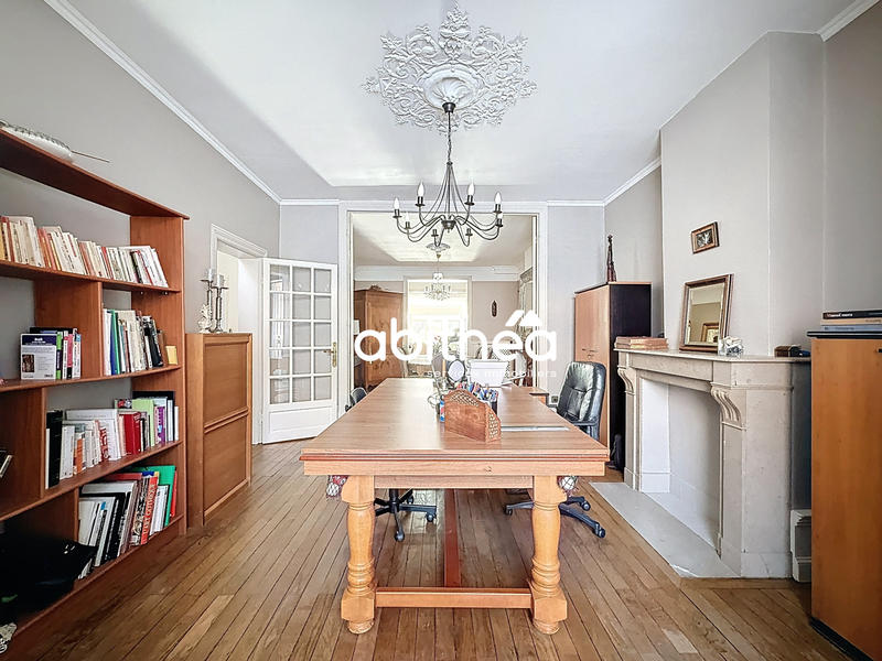 Maison - 224 m² - 6 pièces