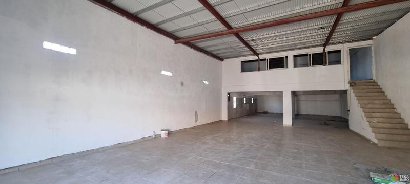 Local commercial - 391 m² - 1 pièce