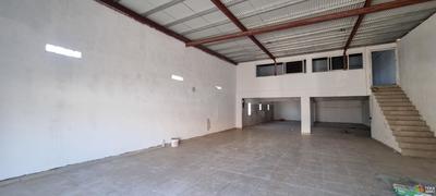 Local commercial - 391 m² - 1 pièce