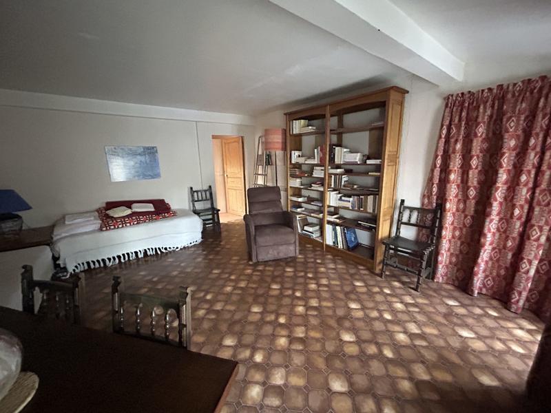 Maison traditionnelle - 158 m² - 7 pièces