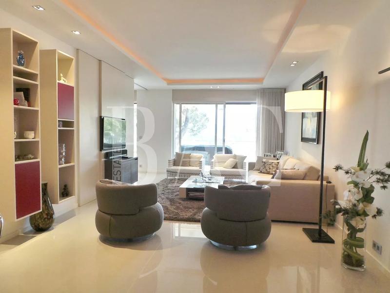 Appartement - 100 m² - 3 pièces