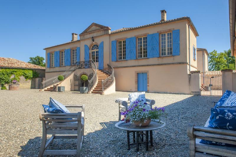 Maison - 655 m² - 20 pièces