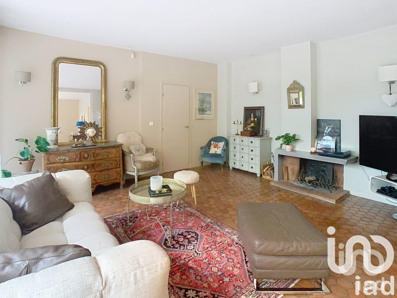 Appartement - 127 m² - 6 pièces