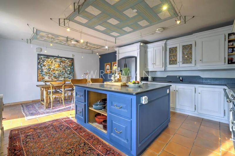 Propriété - 322 m² - 10 pièces