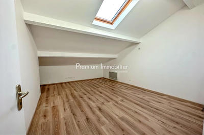 Appartement - 85 m² - 3 pièces