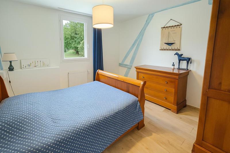 Maison - 220 m² - 9 pièces