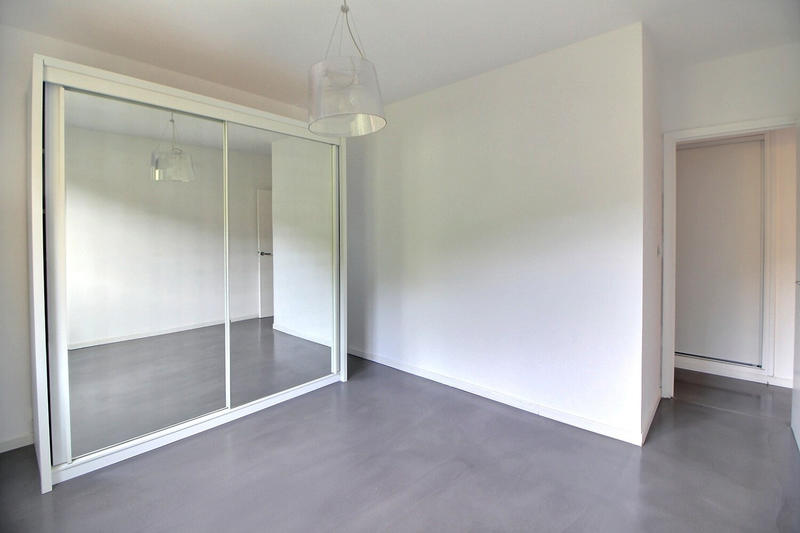 Appartement - 97 m² - 4 pièces