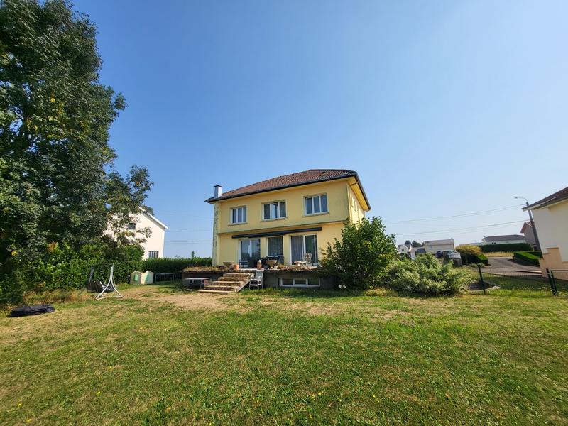 Maison - 166 m² - 7 pièces