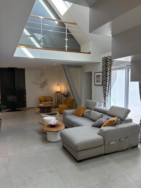 Propriété - 169 m² - 7 pièces