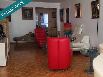 Appartement - 131 m² - 6 pièces