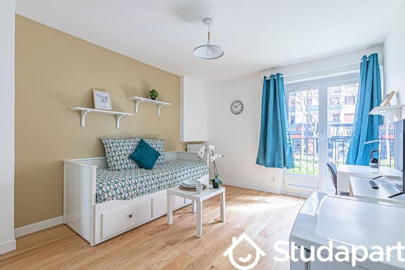 Chambre - 11 m² - 1 pièce