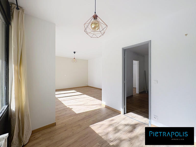 Appartement - 65 m² - 3 pièces