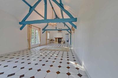 Maison - 205 m² - 10 pièces