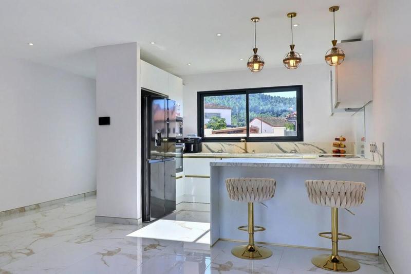 Maison - 130 m² - 5 pièces