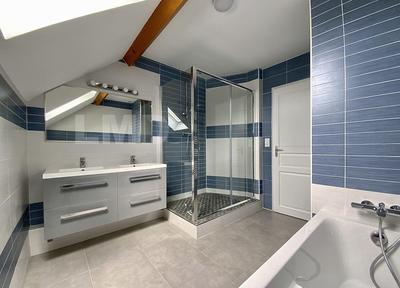 Maison - 199 m² - 6 pièces