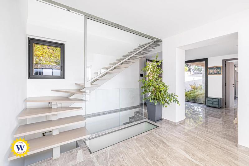 Villa - 372 m² - 8 pièces