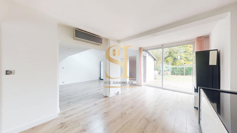 Maison - 94 m² - 5 pièces