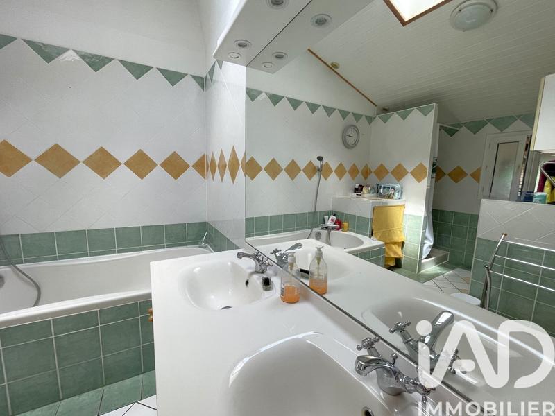 Maison - 178 m² - 7 pièces