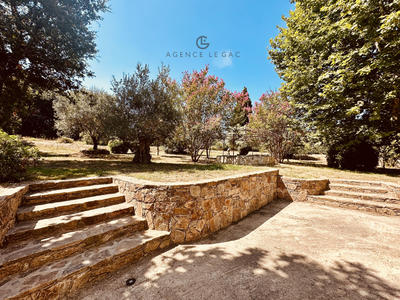 Villa - 200 m² - 5 pièces