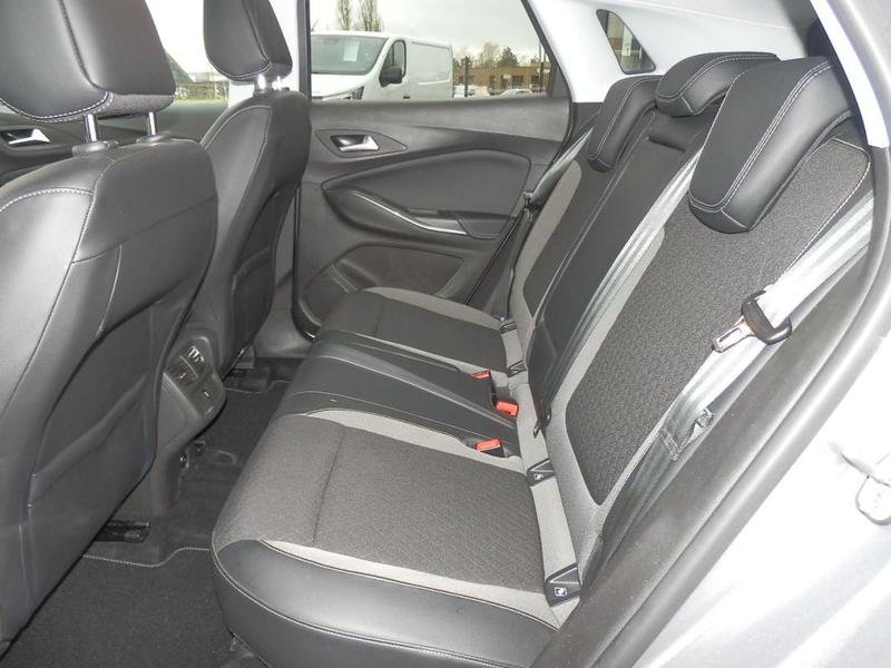 Opel Grandland X Design 130