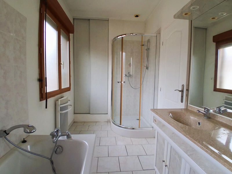 Maison - 104 m² - 5 pièces