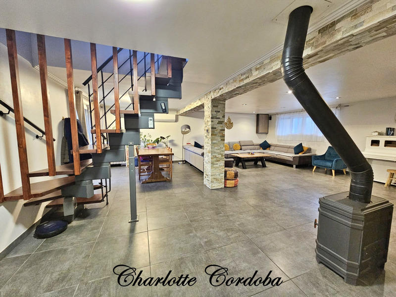 Maison - 140 m² - 5 pièces