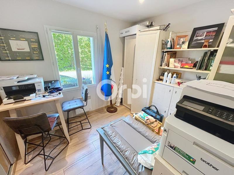 Maison - 241 m² - 7 pièces