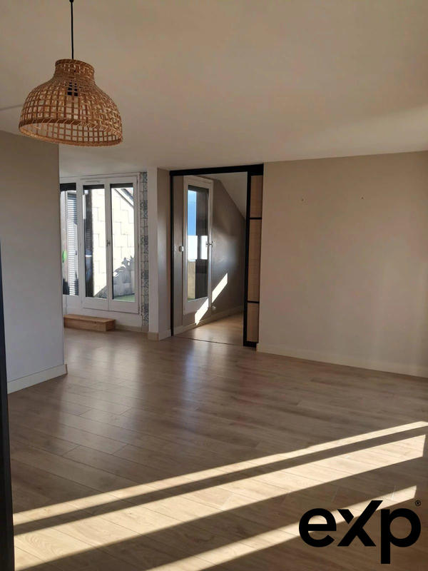 Appartement - 120 m² - 5 pièces