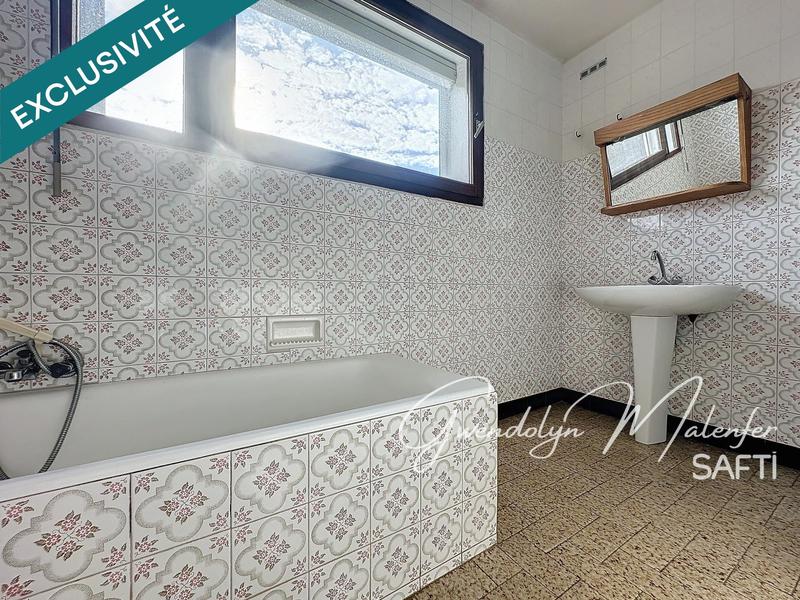 Maison - 277 m² - 11 pièces