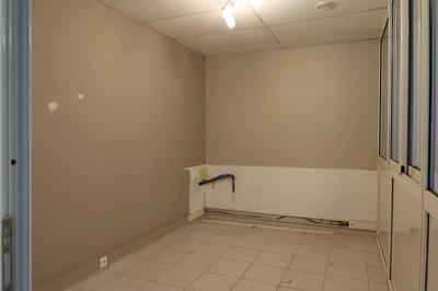 Local commercial - 64 m² - 3 pièces