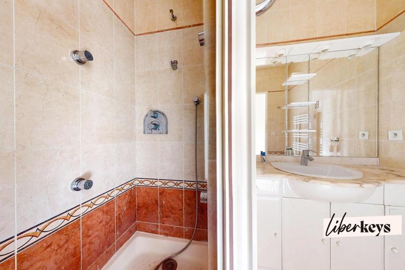 Appartement - 226 m² - 5 pièces