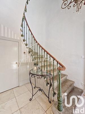 Maison - 226 m² - 13 pièces