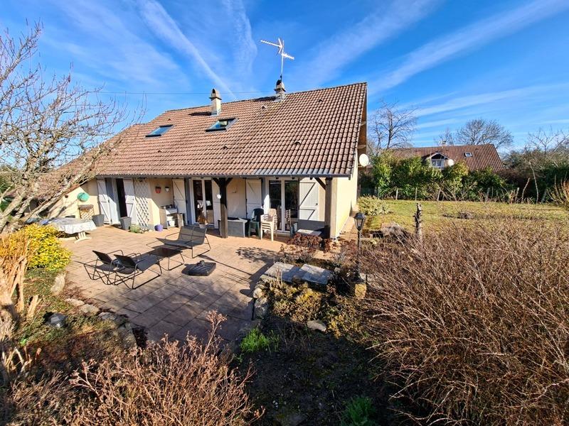 Maison - 196 m² - 7 pièces