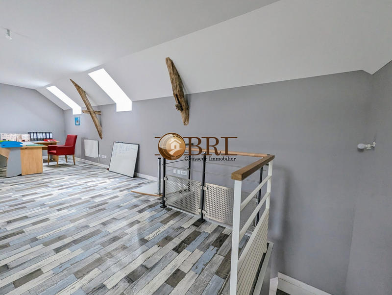 Bureau - 70 m² - 1 pièce