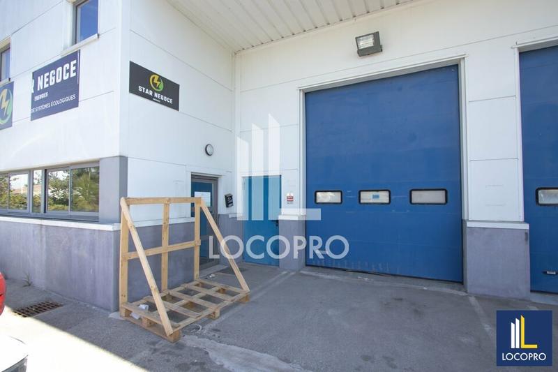 Local d'activité / Entrepôt - 225 m²