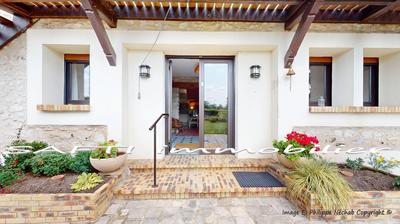 Villa - 335 m² - 10 pièces