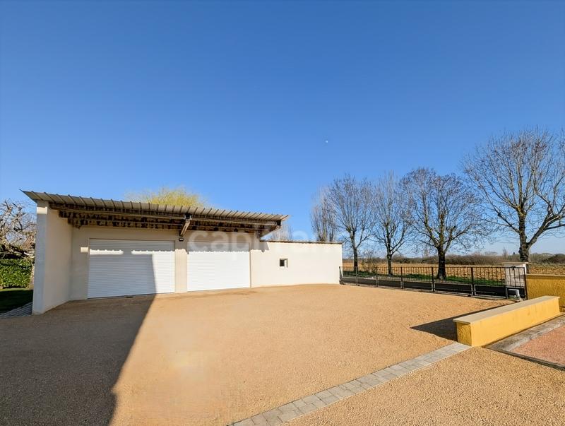 Maison - 184 m² - 9 pièces