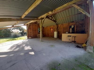 Maison - 261 m² - 9 pièces