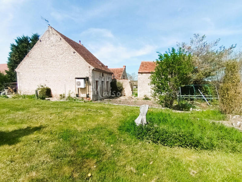 Maison en pierre - 103 m² - 2 pièces